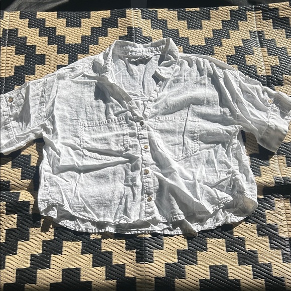 Zara Tops - EUC Zara Cropped Button Down Top with Pockets